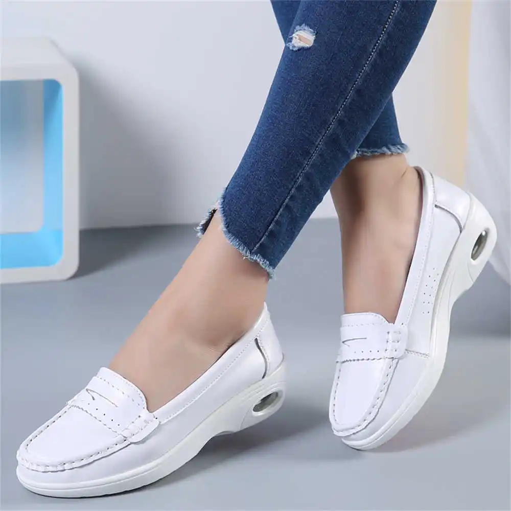Thick Sole Slipon White Traine - Formal Men Daily Wear Slippers avaliação e preço